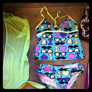 (sold)Bathing suit and 2 pairs of shorts Size 7/8